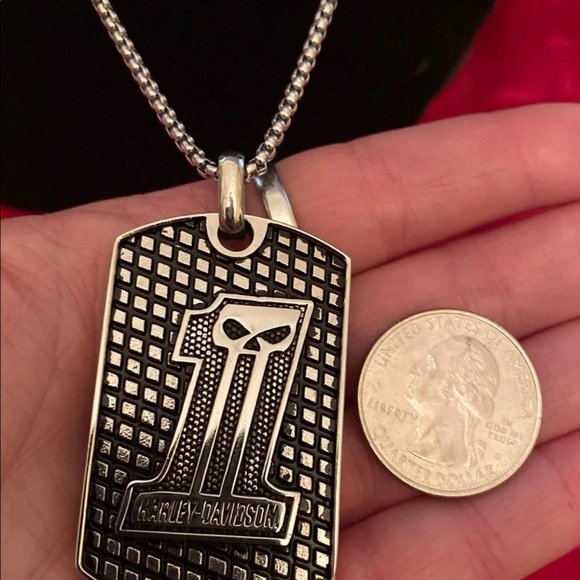 Limited! HD Men’s Necklace - Picture 2 of 4